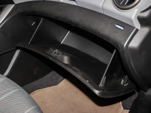 上海通用雪佛蘭2013款愛(ài)唯歐三廂