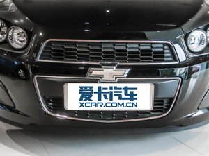 2013款1.4L 自动天窗版 中网