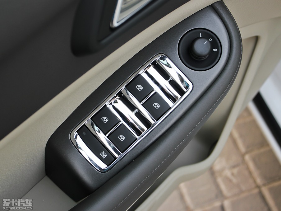 2013���~�J�� 2.0L �Ԅ����m��