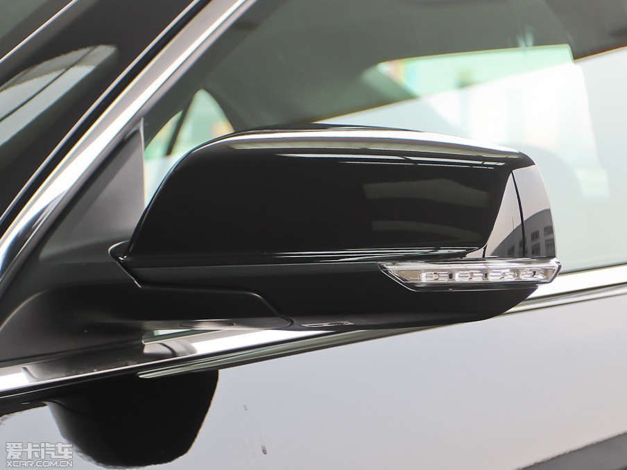 2013���~�J�� 2.0L �ԄӺ��A��