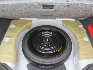 2013款2.0L 自动舒适版 备胎