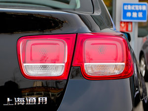 2013款2.0L 自动豪华版 尾灯