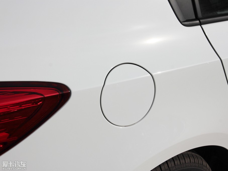 2013ƝɎ Ʊ 1.6L քӺA