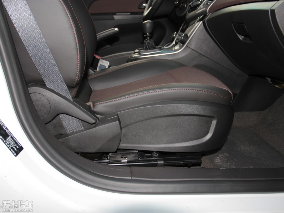 2013ƝɎ Ʊ 1.6L քӺA