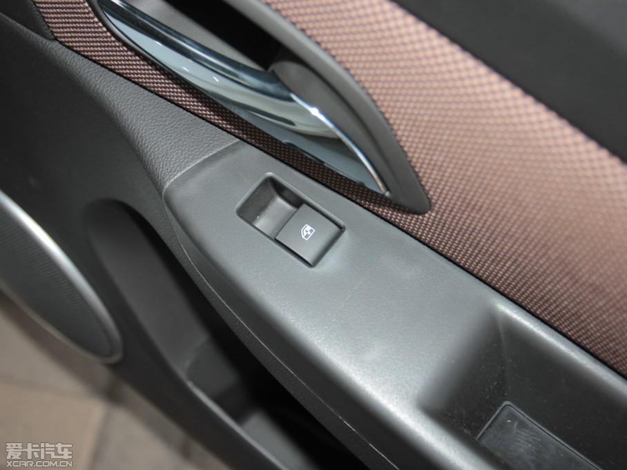 2013ƝɎ Ʊ 1.6L քӺA