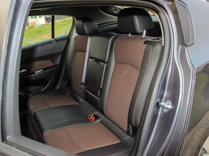2013款掀背 1.6L 自动豪华版 后排座椅