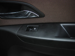 2013Ʊ 1.6L ԄӺA п؅^