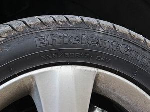 2013款掀背 1.6T 自动旗舰版 轮胎尺寸