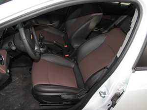 2013款掀背 1.6L 手动豪华版 主驾驶座椅