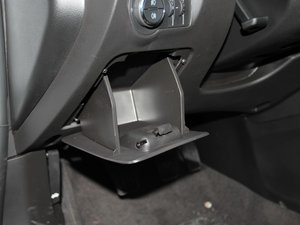 2013Ʊ 1.6L ք(dng)A g