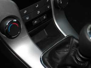 2013Ʊ 1.6L ք(dng)A g