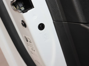 2013Ʊ 1.6L ք(dng)A g