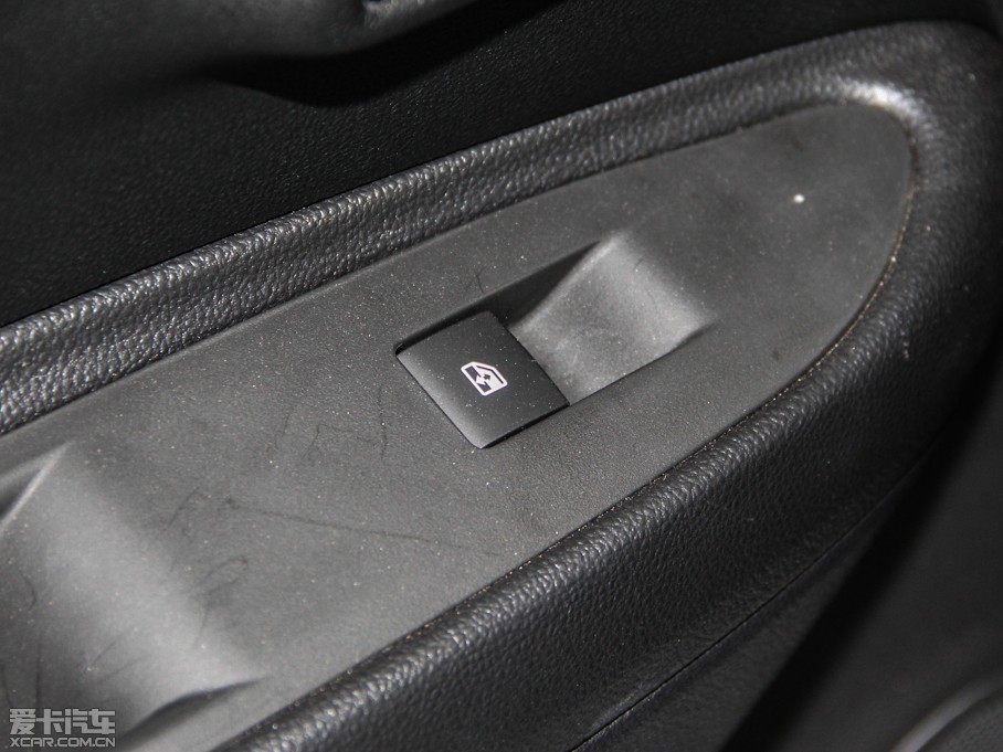 2014(chung) 1.4T ԄӺA