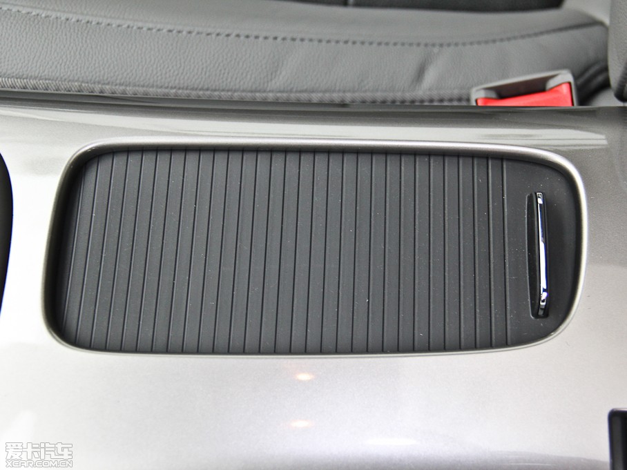 2014���~�J�� 2.4L �Ԅ�(d��ng)���A��