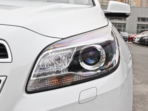 2014款2.4L 自动豪华版 大灯