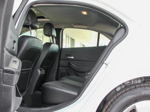 2014款1.6T 自动舒适版 后排空间