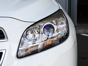 2014款1.6T 自动舒适版 大灯