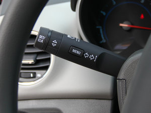 2014款1.6L 自动 SL百万纪念版 中控区