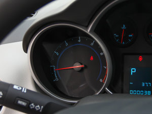 2014款1.6L 自动 SL百万纪念版 中控区