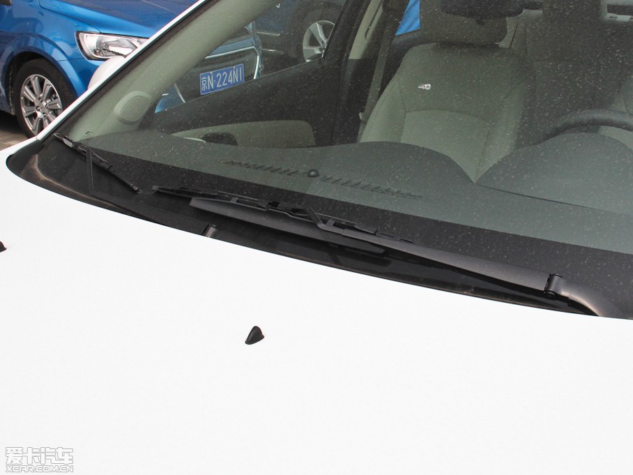 2015�����Ɲ���� ����� 1.5L �Ԅ�SE