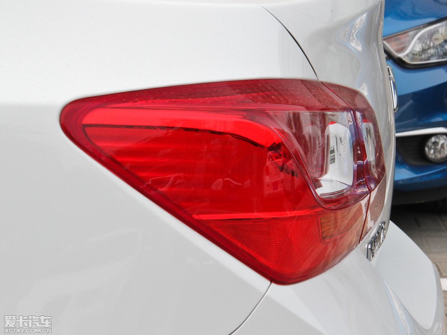 2015Ɲ (jng) 1.5L ԄSE