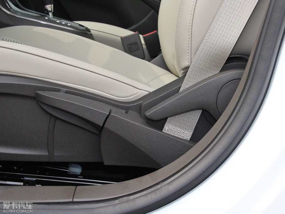 2015Ɲ (jng) 1.5L ԄSE