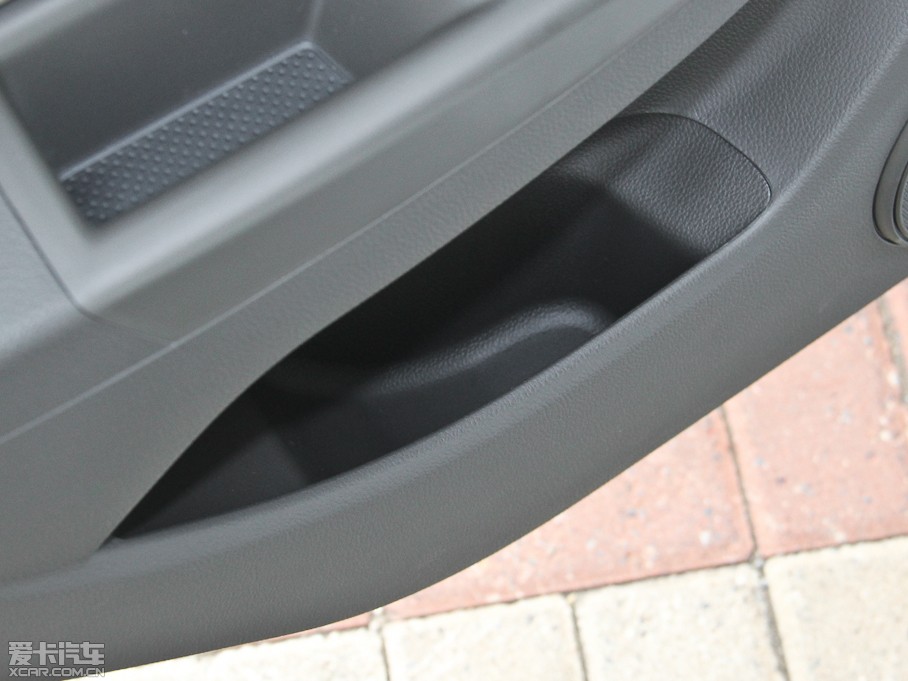 2015Ɲ (jng) 1.5L ԄSE