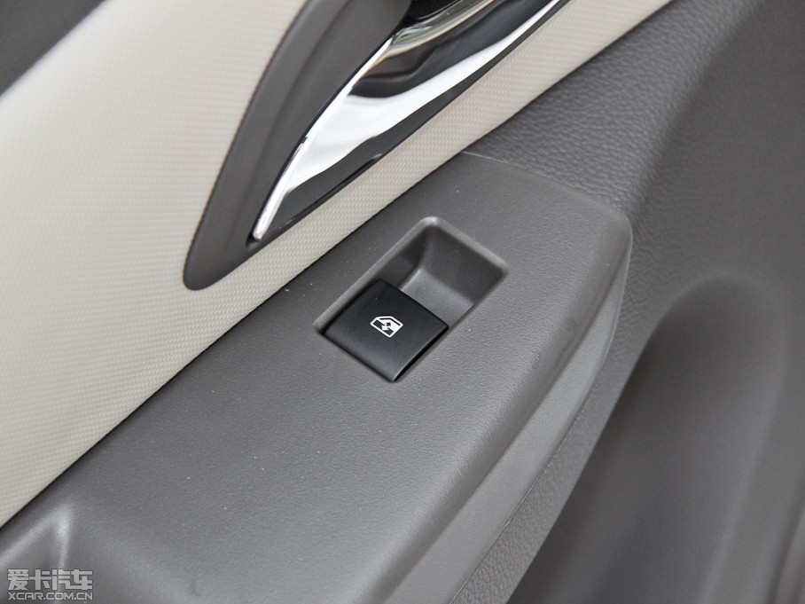 2015Ɲ (jng) 1.5L Ԅ(dng)SE