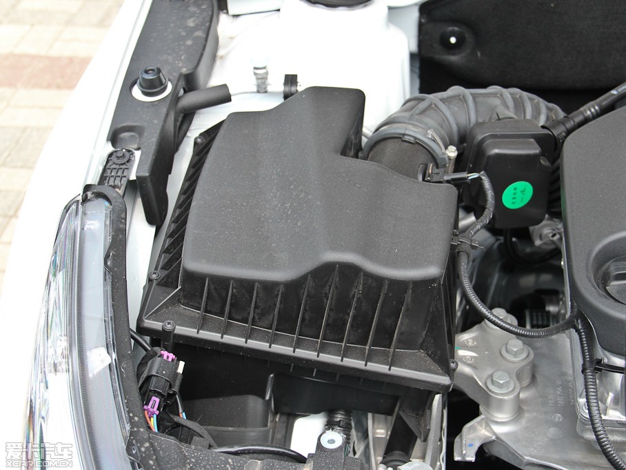 2015�����Ɲ���� ����� 1.5L �Ԅ�SE