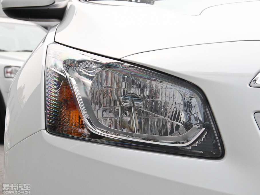 2015Ɲ (jng) 1.5L քSL