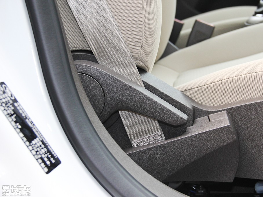 2015Ɲ (jng) 1.5L քSL