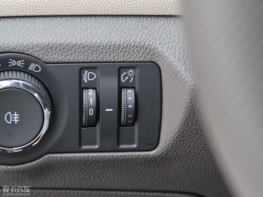 2015Ɲ (jng) 1.5L քSL