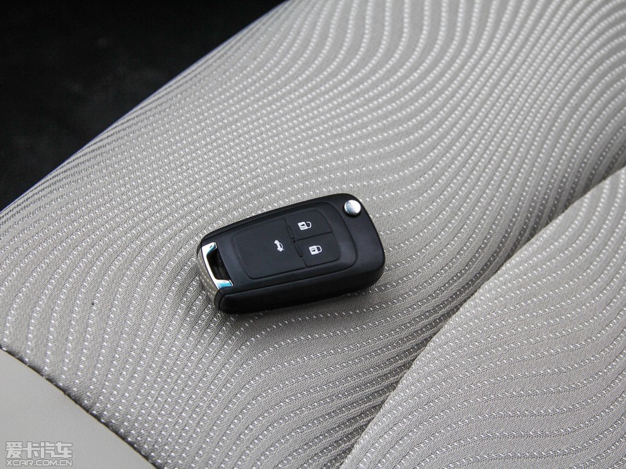 2015�����Ɲ���� ����� 1.5L �Ԅ�SE