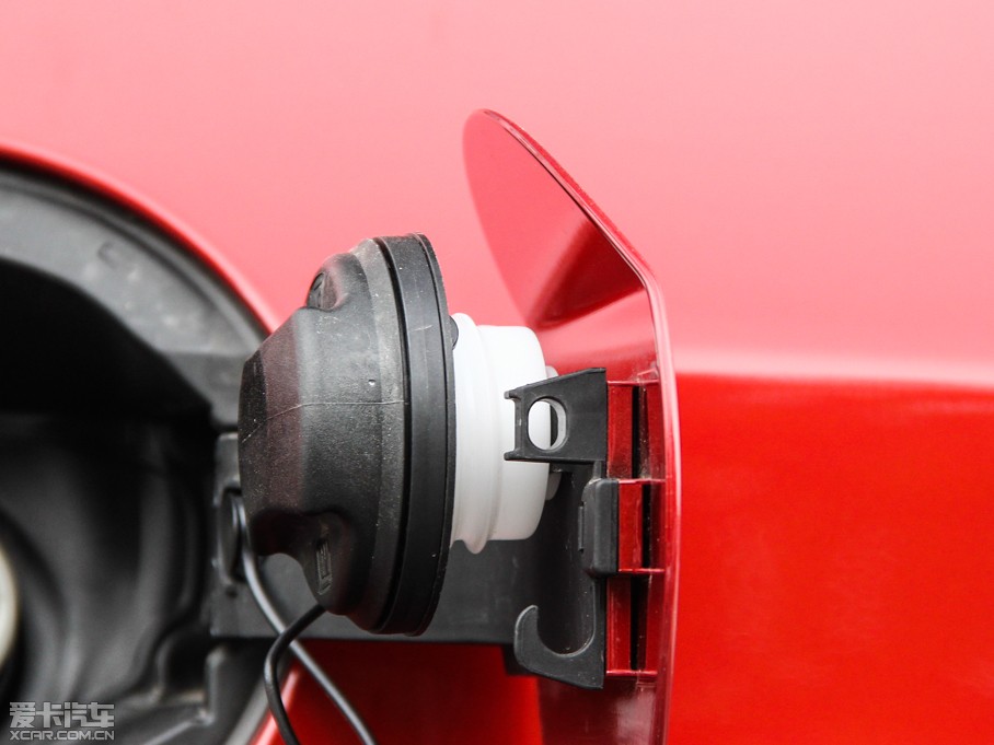 2015�����Ɲ���� ����� 1.5L �Ԅ�SE