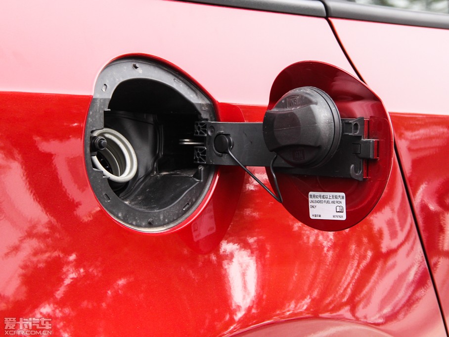 2015�����Ɲ���� ����� 1.5L �Ԅ�SE