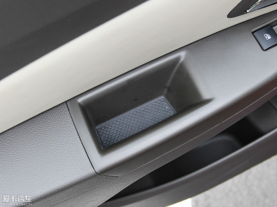 2015Ɲ (jng) 1.5L ԄSE