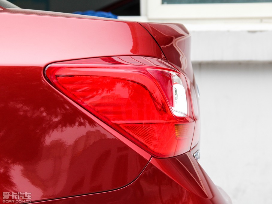 2015�����Ɲ���� ����� 1.5L �Ԅ�SE