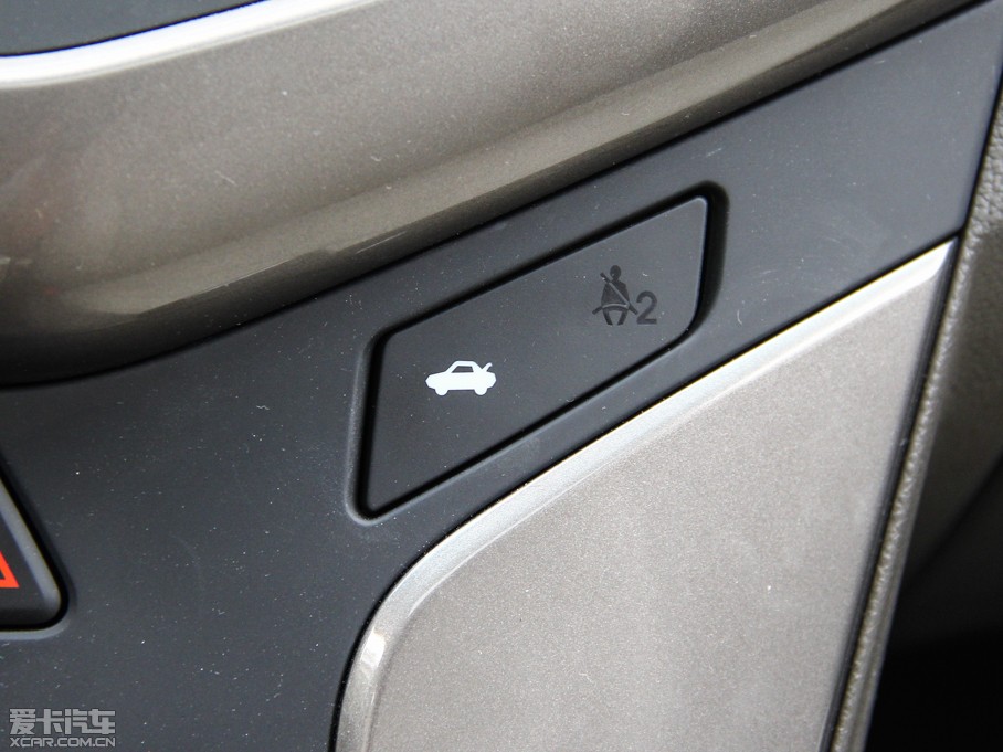 2015Ɲ (jng) 1.5L ԄSE