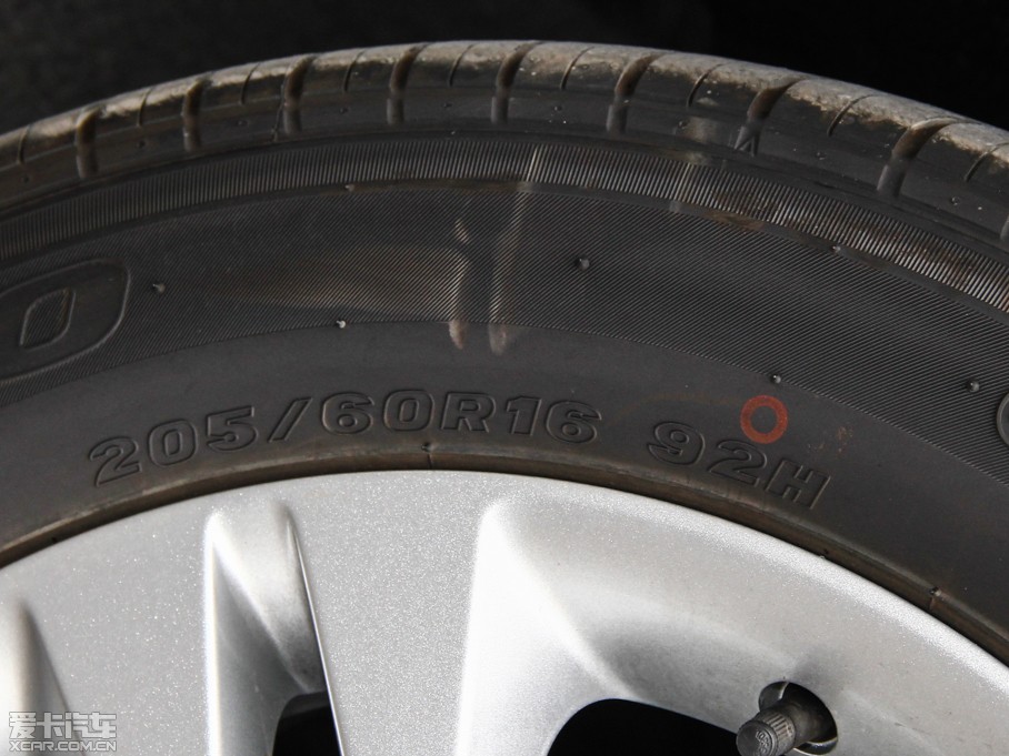 2015�����Ɲ���� ����� 1.5L �Ԅ�SE