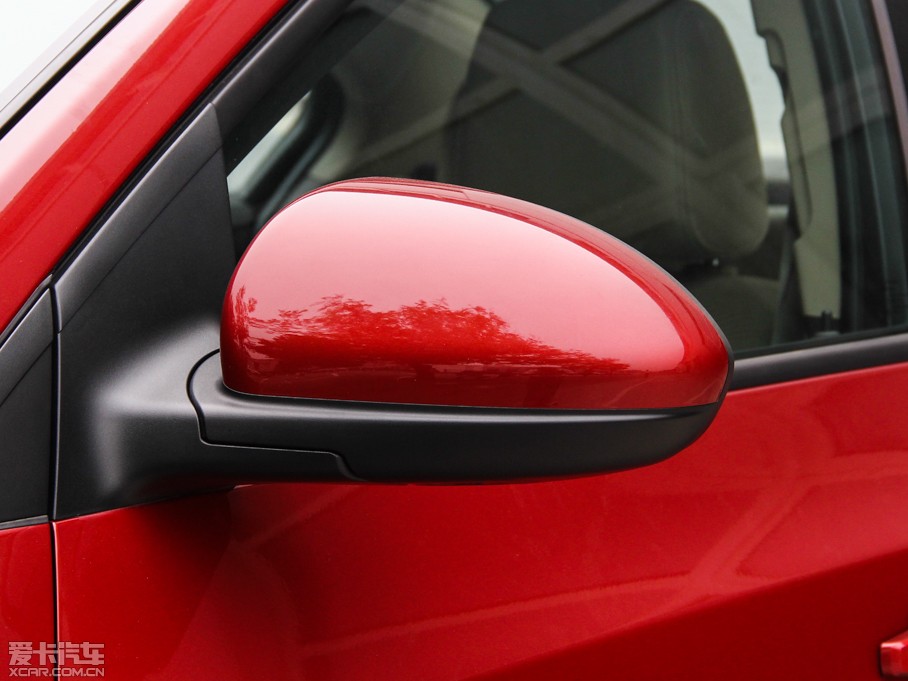 2015�����Ɲ���� ����� 1.5L �Ԅ�SE