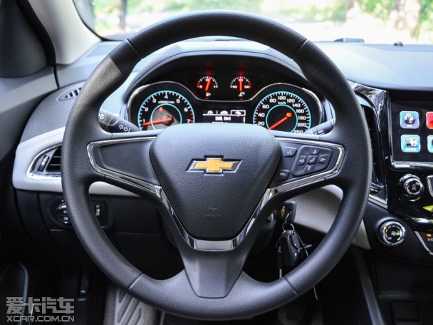 上海通用雪佛蘭2015款科魯茲三廂