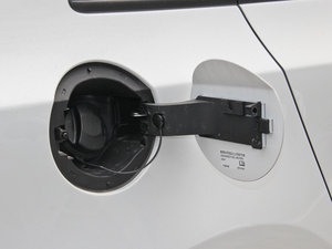 2015款经典版 1.5L 自动SE 油箱盖