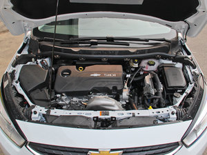 2015款1.5L 自动精英版 发动机