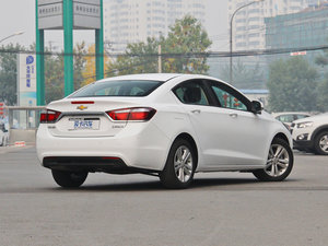 2015款1.5L 自动精英版 整体外观