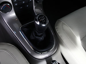 2015款经典版 1.5L 手动SE 换挡杆