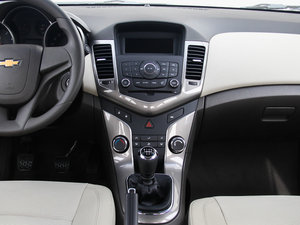2015款经典版 1.5L 手动SE 中控台