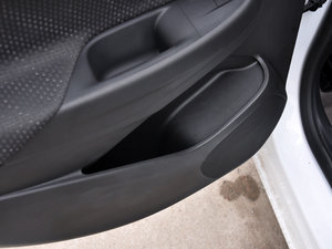 2015款1.4T 手动精英版 空间座椅