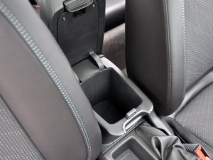 2015款1.4T 手动精英版 空间座椅