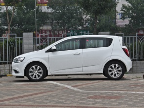 上海通用雪佛蘭2014款愛唯歐兩廂