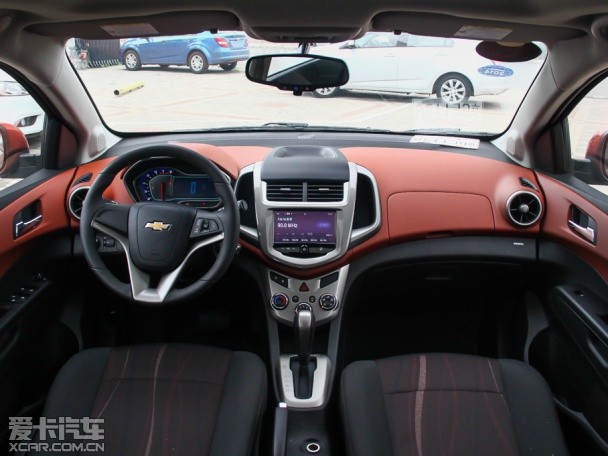 上海通用雪佛蘭2014款愛唯歐兩廂